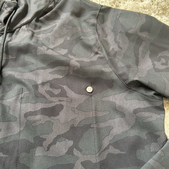 New Vuori Black Hooded Jacket for women size large - Picture 4 of 8